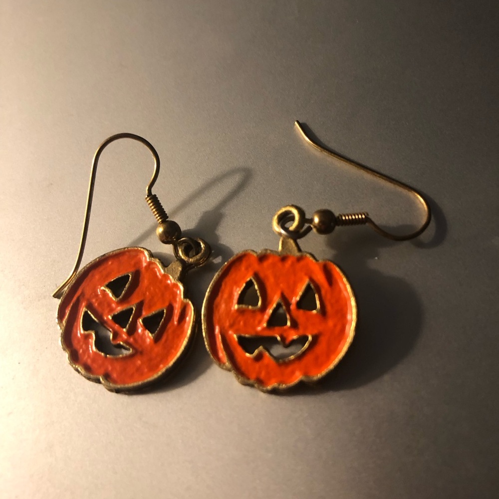 🎃Jack-o-lantern Halloween Earrings- 105A $12 or 🎉